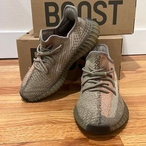 Yeezy Clay/Santau w/box - 7.5